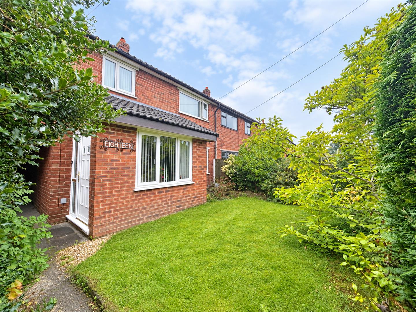 18 West Place, Oswestry, SY11 3NR For Sale